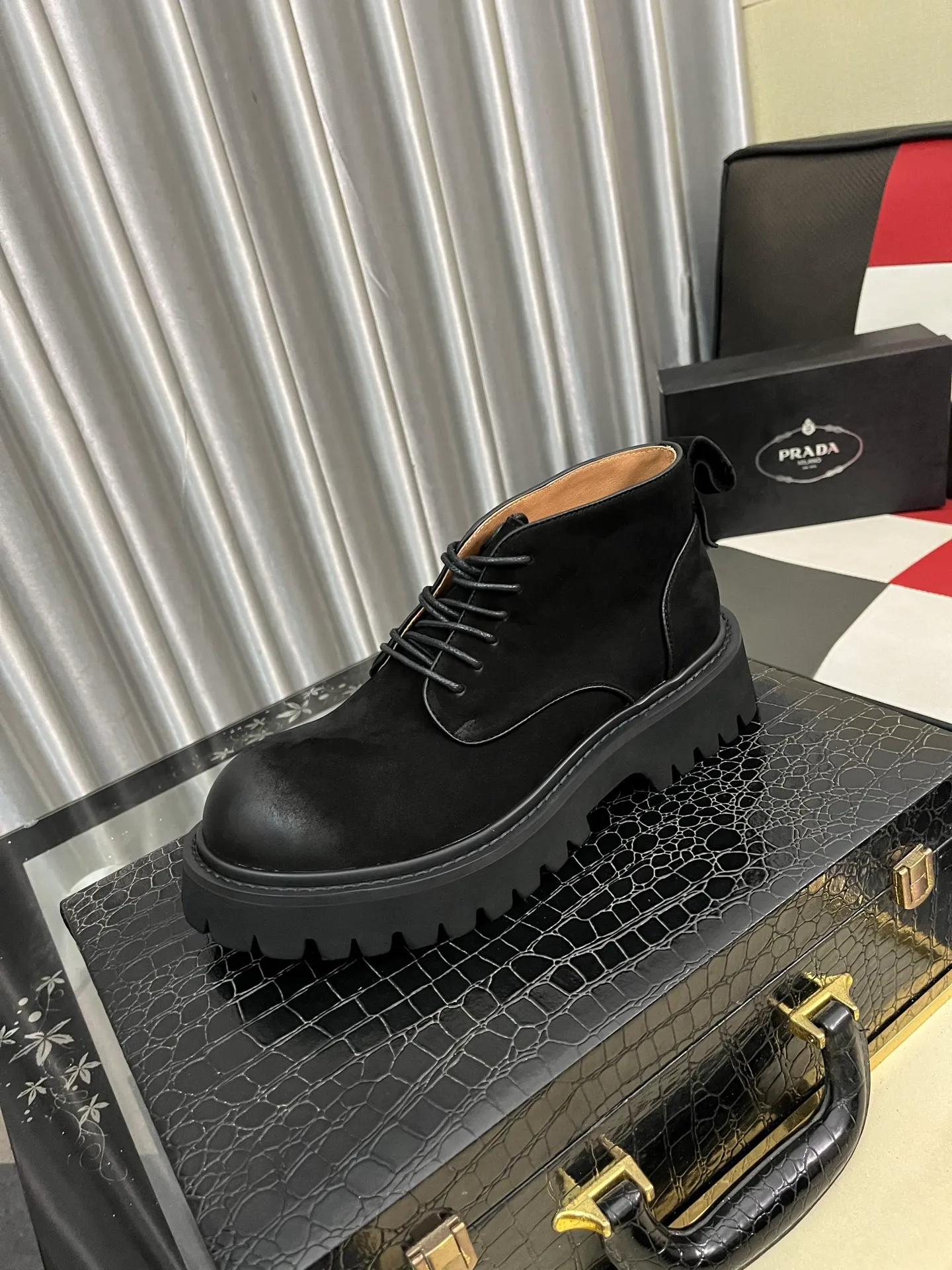 Men's shoes 💰560⌚️⌚️【PRADA】Prada - High-end quality original order·Formal leather shoes - Upper: imported 🔝 tumbled calf leather, hand-stitched mark thread, brand metal fastener cross-arm decoration - Lining: water-dyed cowhide - Outsole: ultra-light TR·rubber; molded outsole -Super high quality control·Fine workmanship: highlighted (high-end·luxury·grade) -Size :38-44